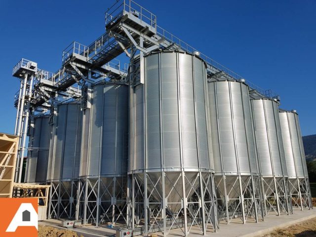 3 rangées de silos à fond conique agriconsult