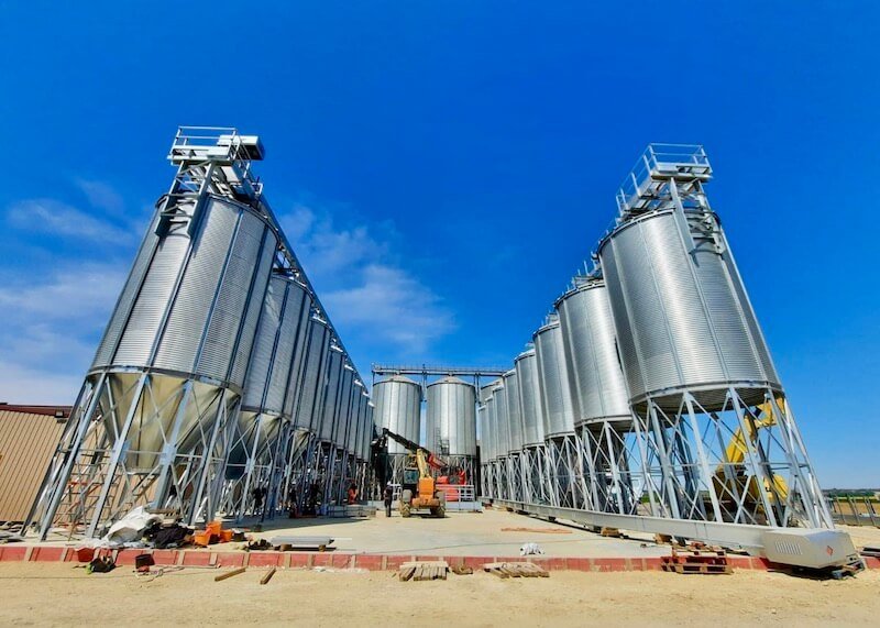 MONTAGE EN COURS AUBE AGRICONSULT MAI 2022 32 SILOS FOND CONIQUE 2