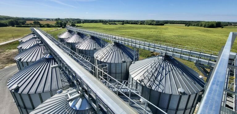 Silos fond plat vue du dessus nature champs manutention renforcée gamme h agriconsult